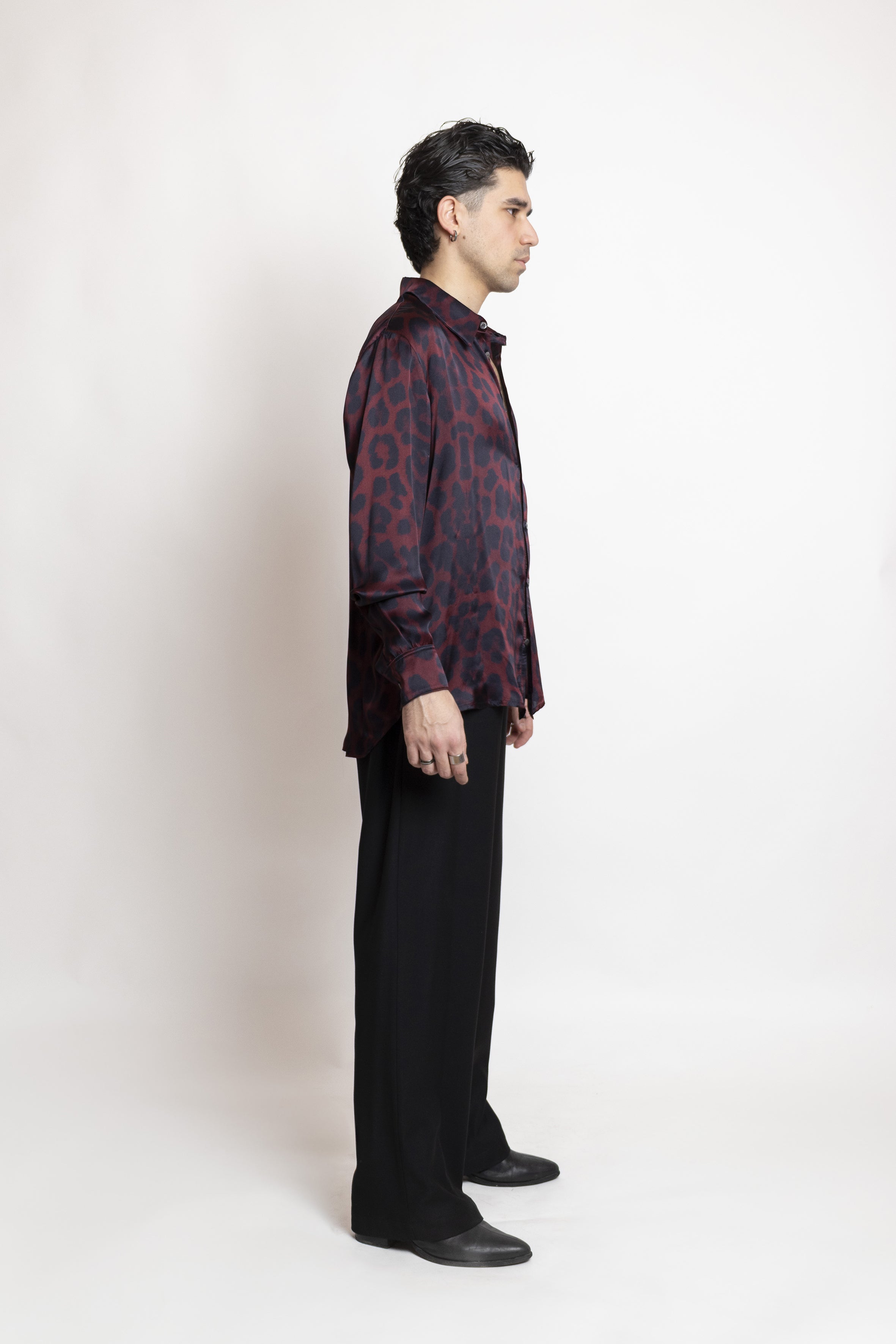 Rouge Shirt Leo