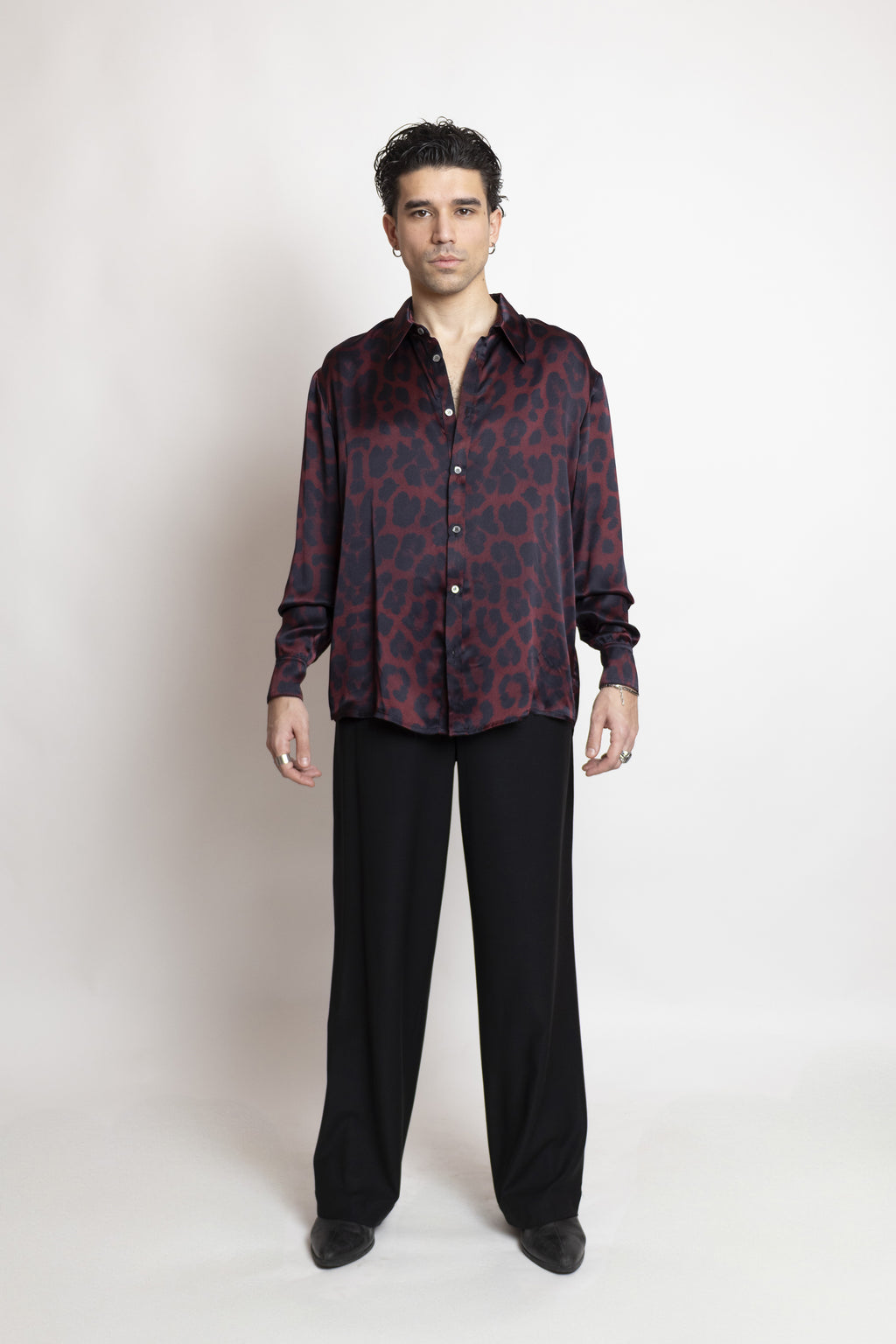 Rouge Shirt Leo